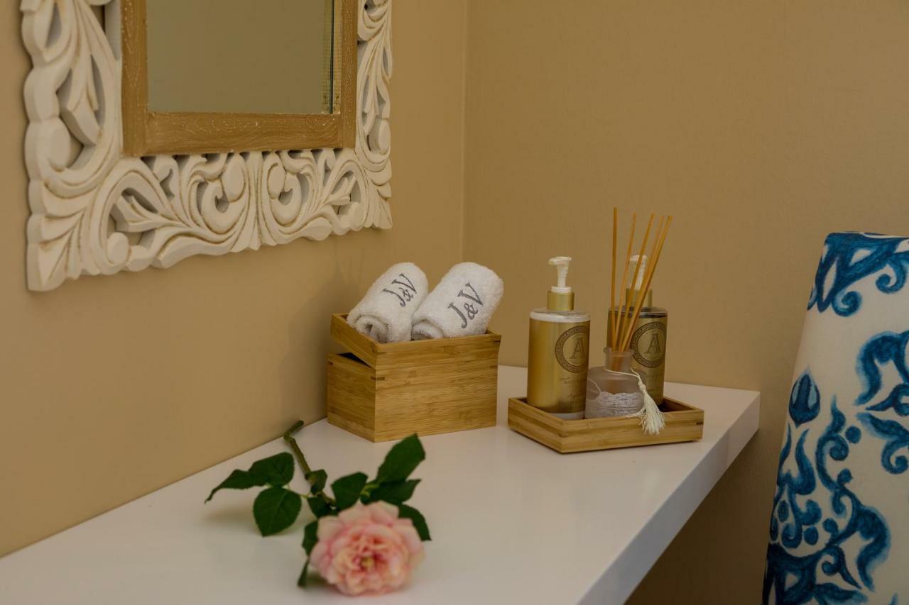 J&V Luxury Suites La Canea Esterno foto
