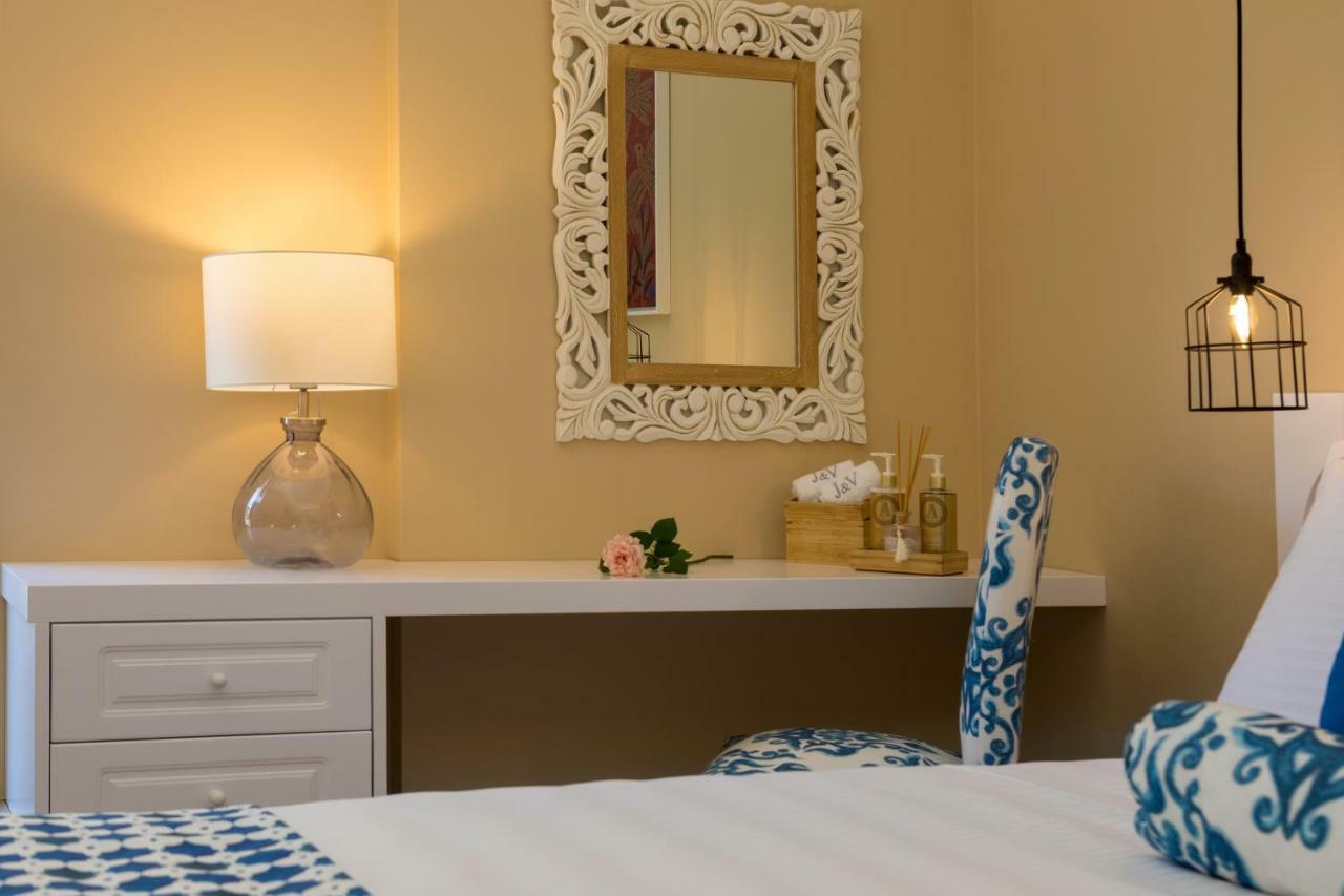 J&V Luxury Suites La Canea Esterno foto